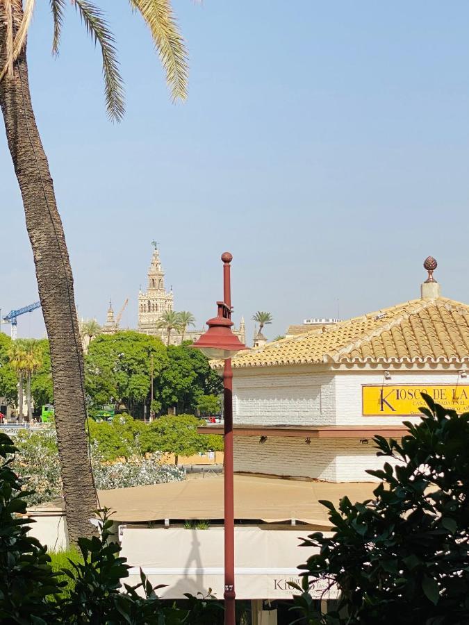Betis A La Orilla Del Guadalquivir & Vistas A La Giralda Apartment Севиля Екстериор снимка