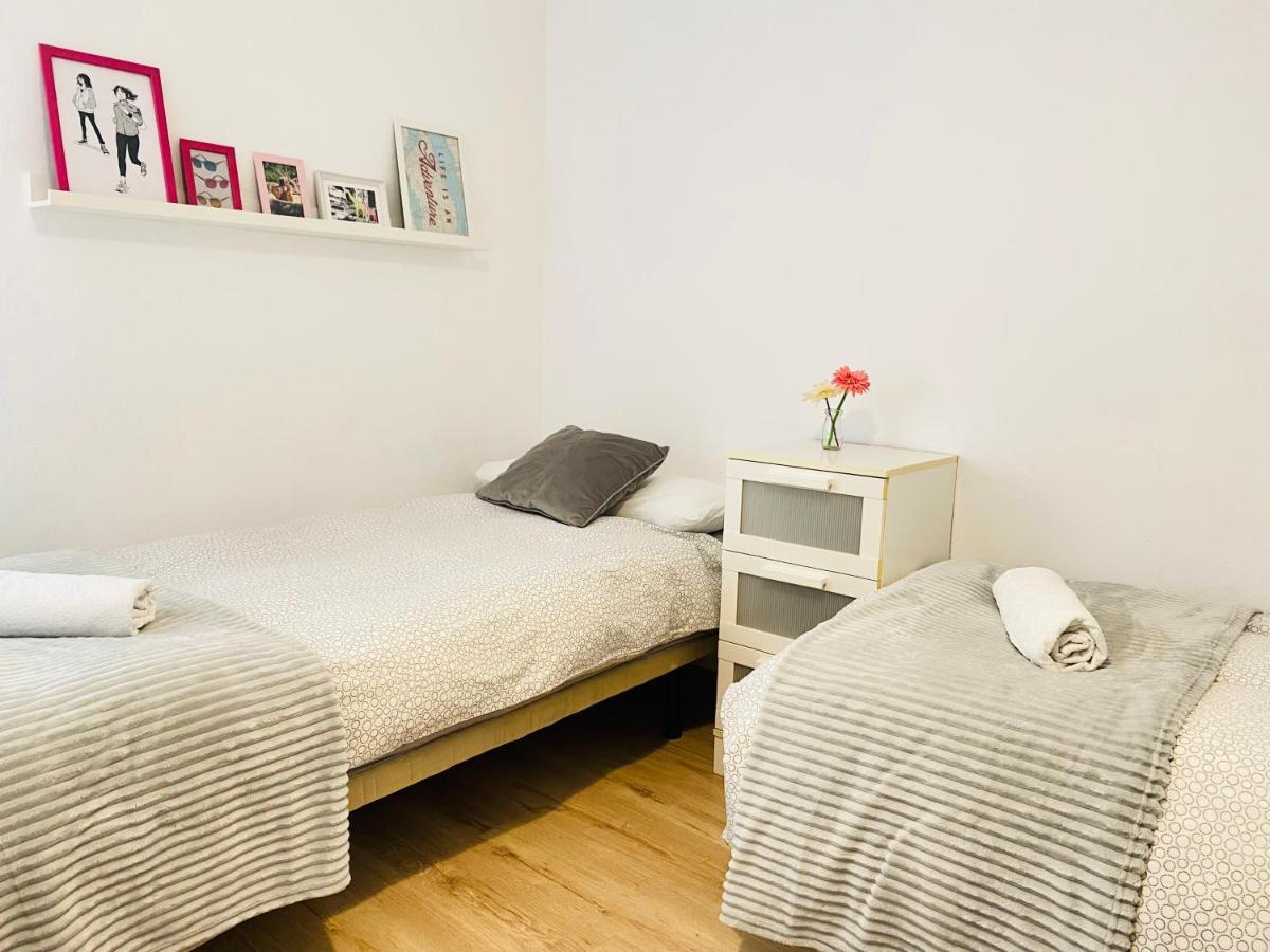 Betis A La Orilla Del Guadalquivir & Vistas A La Giralda Apartment Севиля Екстериор снимка