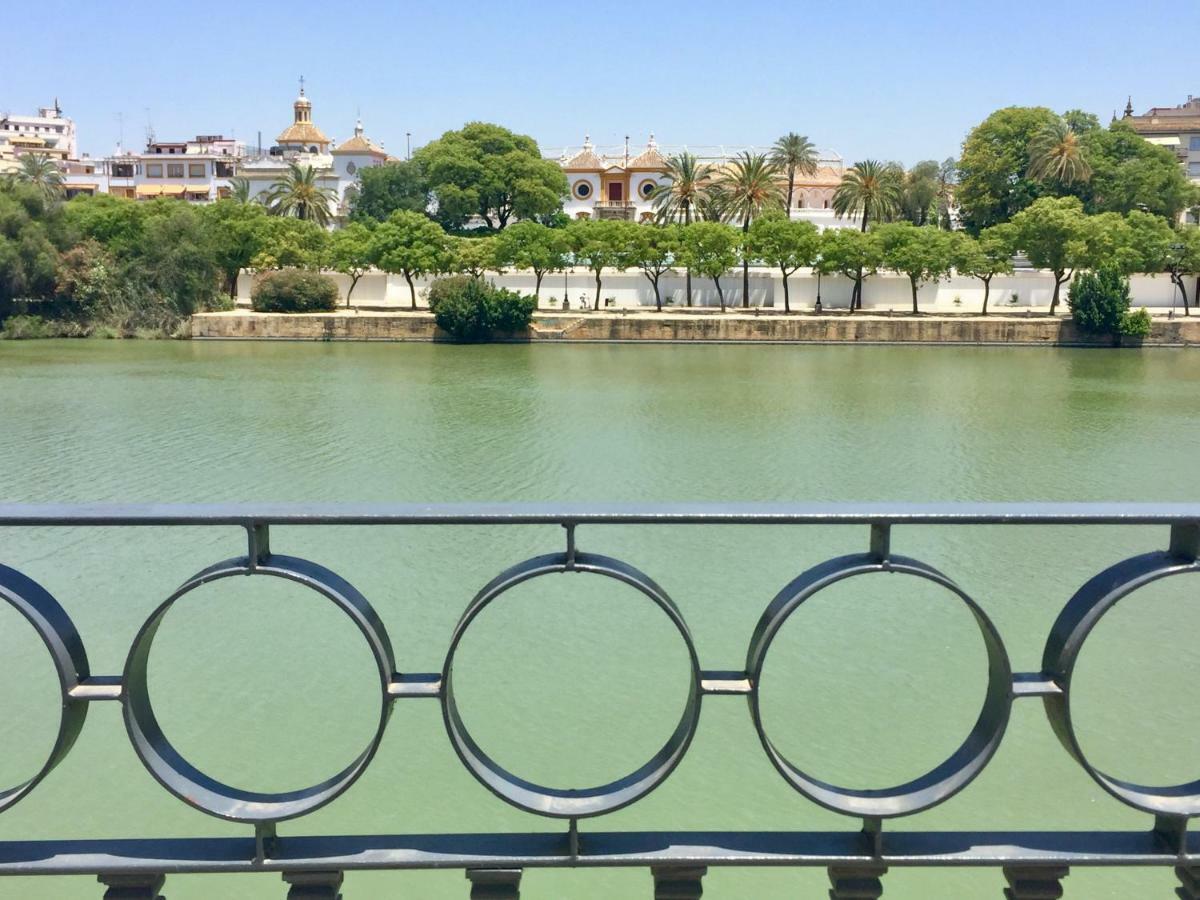 Betis A La Orilla Del Guadalquivir & Vistas A La Giralda Apartment Севиля Екстериор снимка